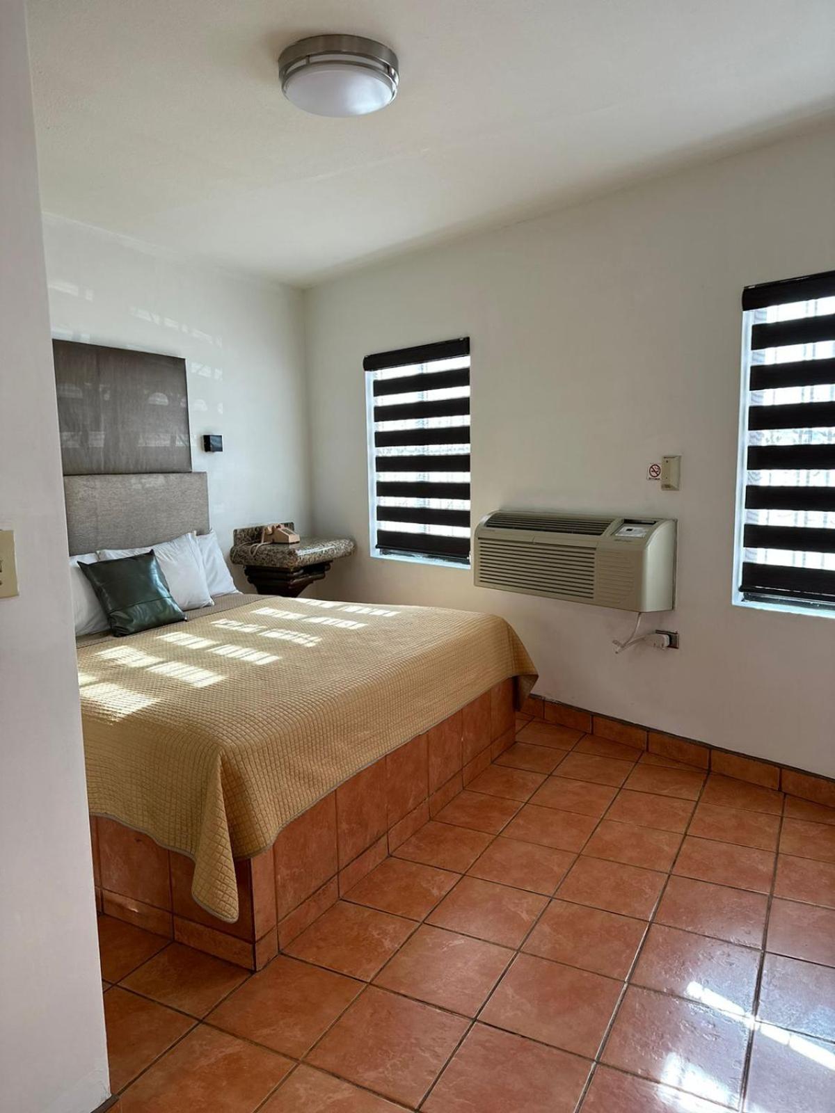Hotel Colonial De Nogales Nogales  Buitenkant foto