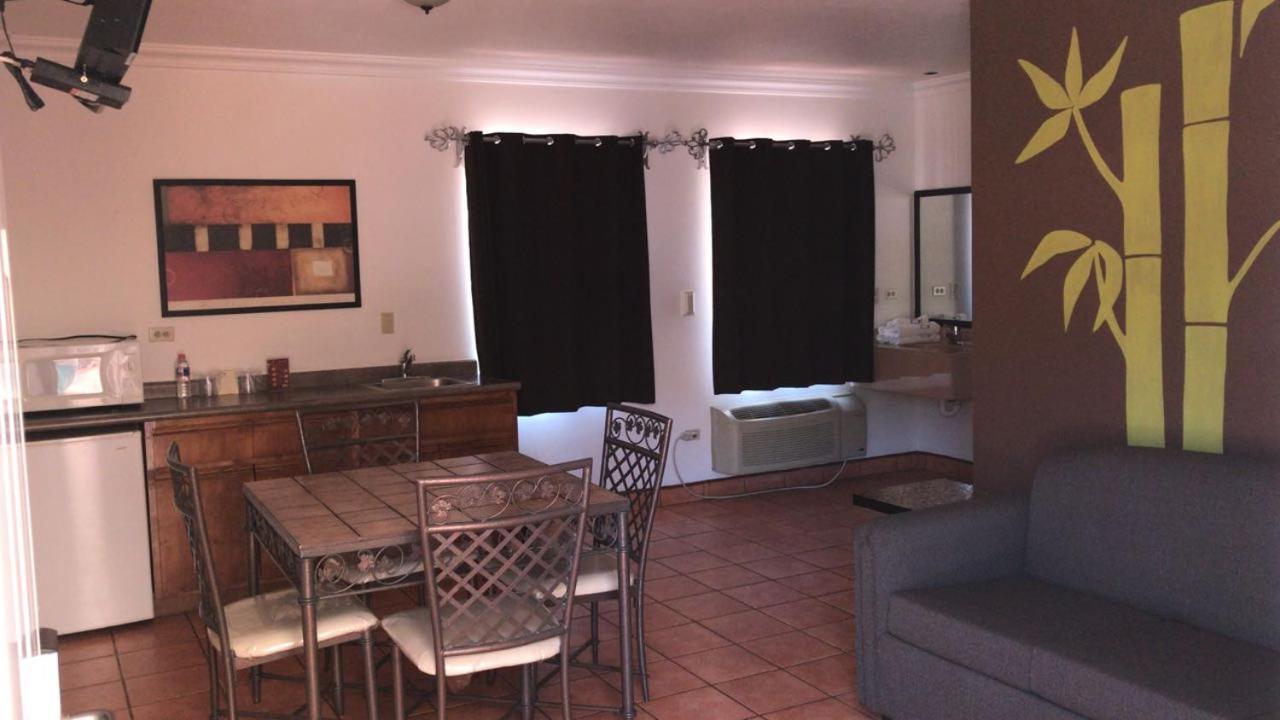 Hotel Colonial De Nogales Nogales  Buitenkant foto